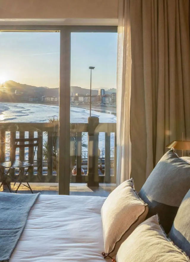 Ur bare Hotel, Spain