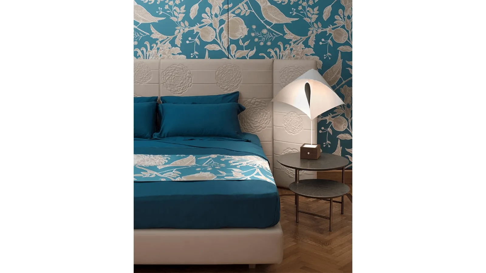 Midsummer Milano Wingbeat Bed