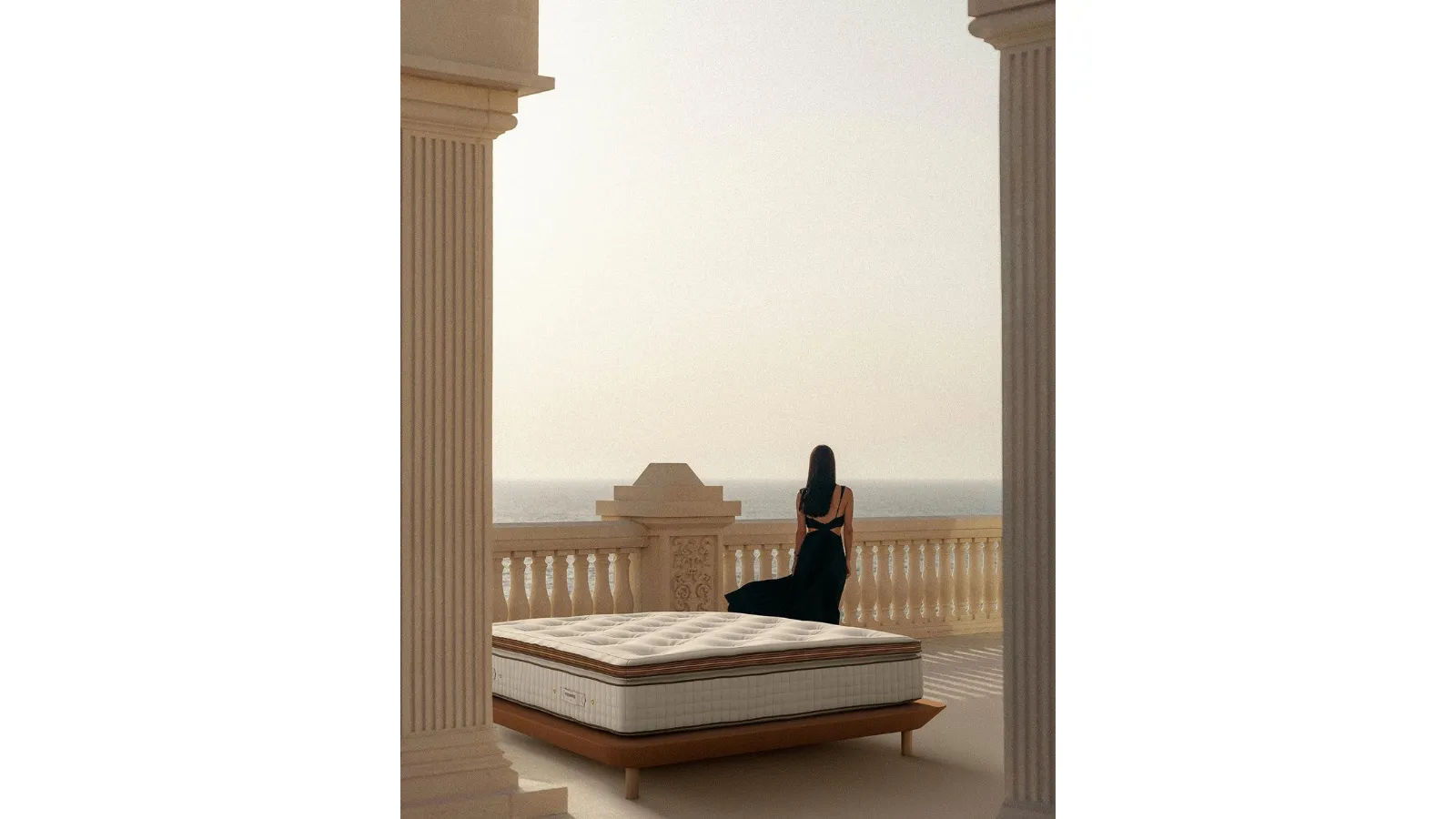 Sommier Bellini bed by Midsummer Milano