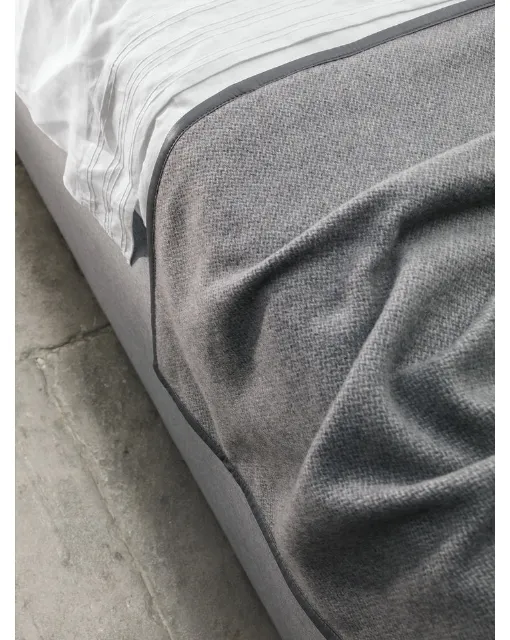 Cavalieri di Midsummer Milano Blanket