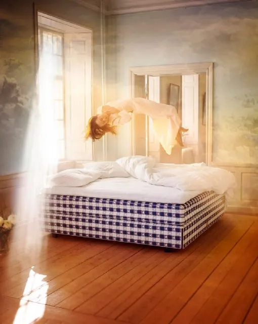 Drēmər fabric bed by Hastens