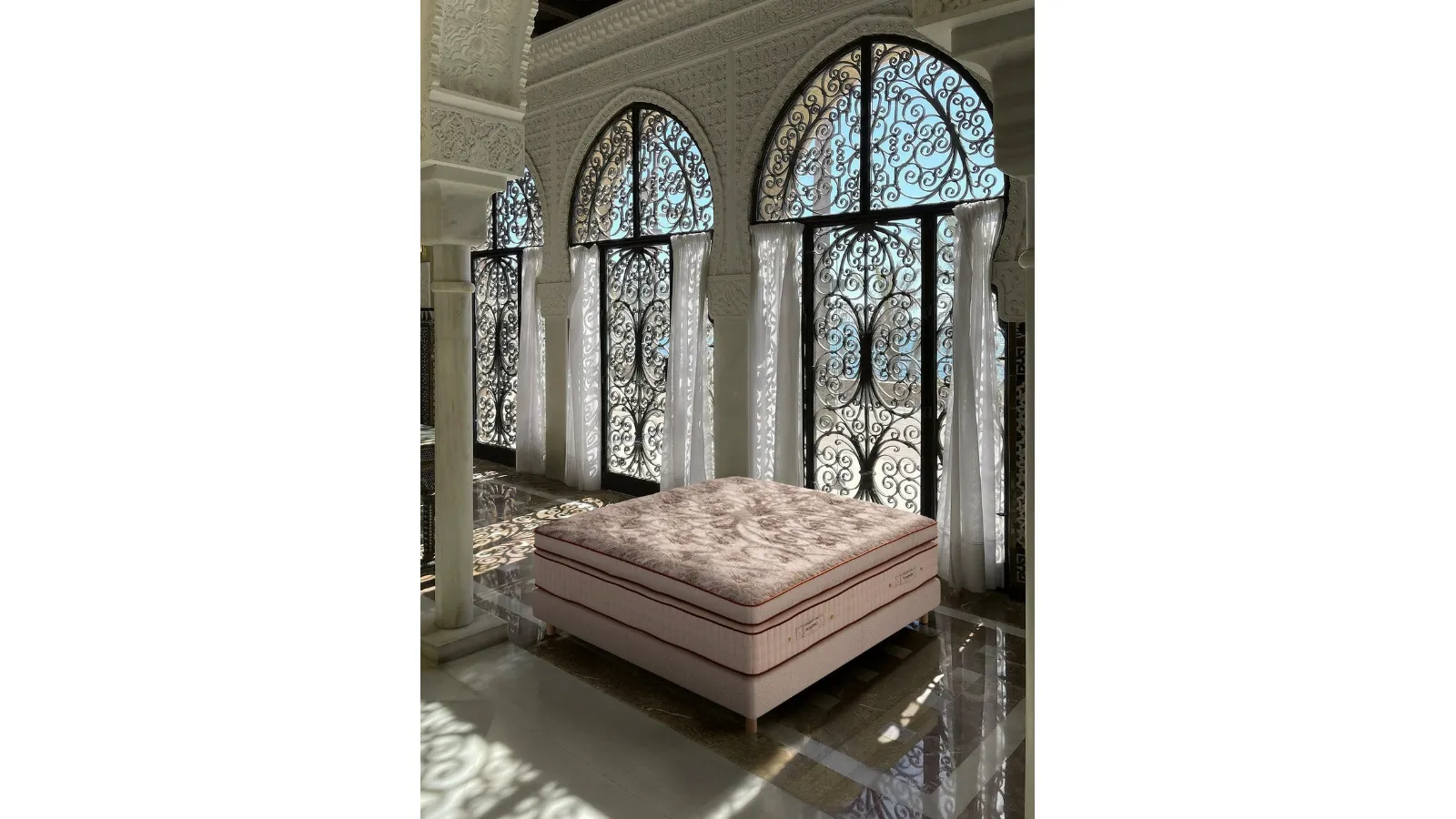 Sommier Flora bed by Midsummer Milano