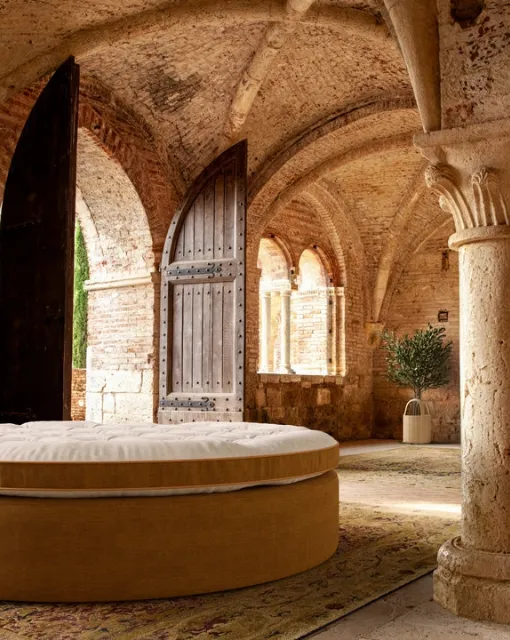Sommier Giotto Round Bed by Midsummer Milano