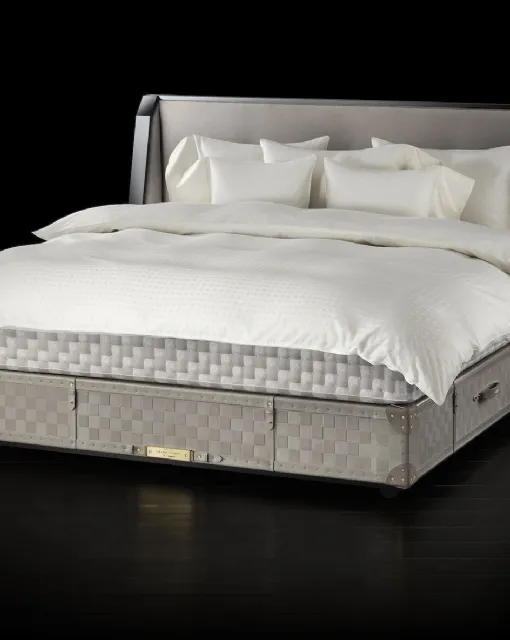 Fabric bed with Grand Vividus Natural Shale headboard by Hastens