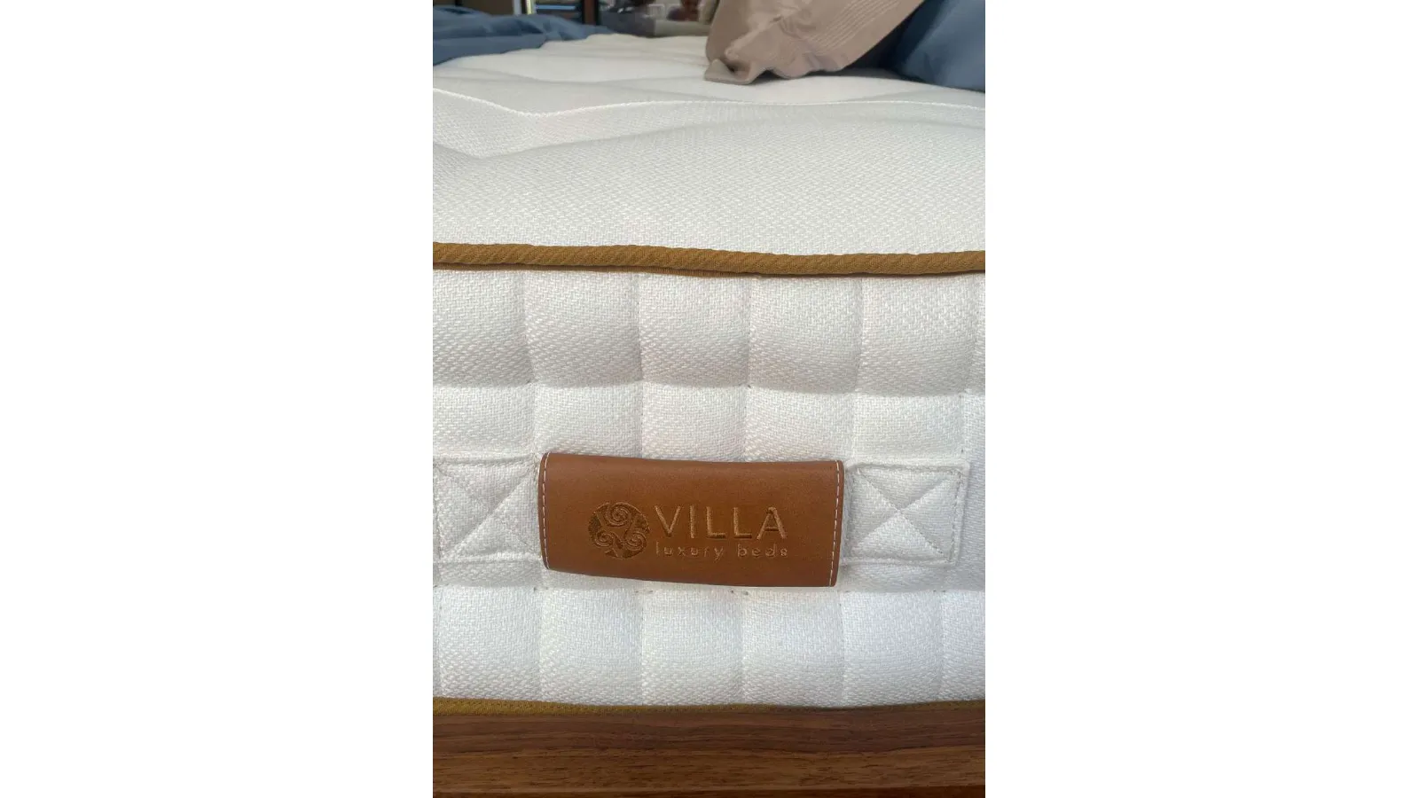 VLB Leonardo is the first of the family jewels, made in Italy.
