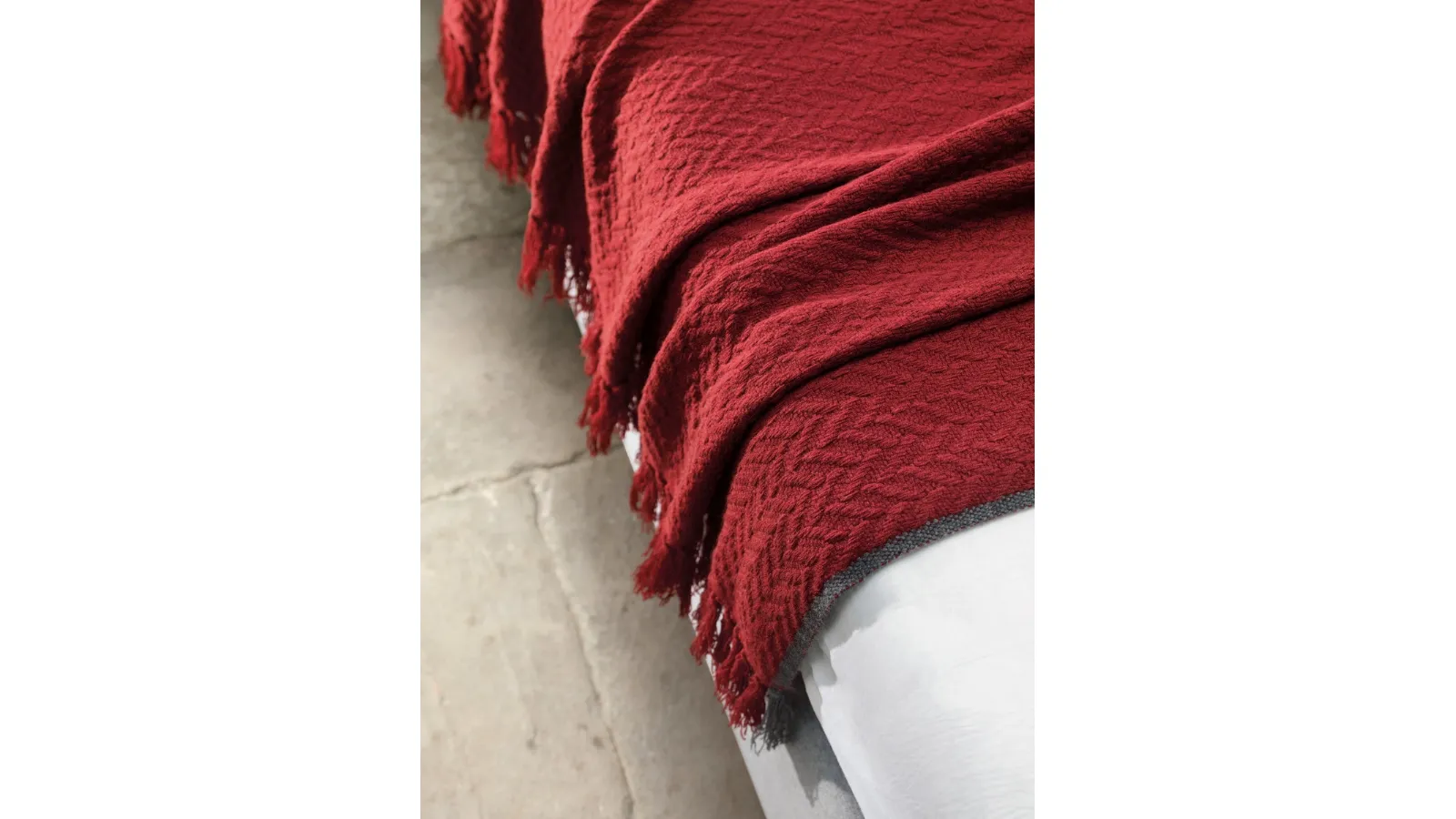 Simpliciano Ruby Blanket by Midsummer Milano