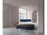 Bed with Tulip fabric from Midsummer Milano