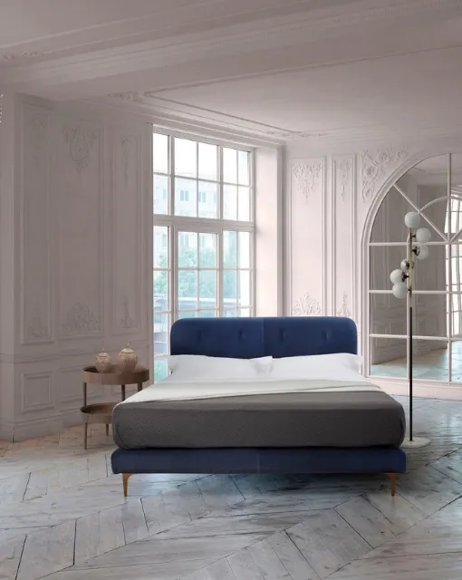 Bed with Tulip fabric from Midsummer Milano