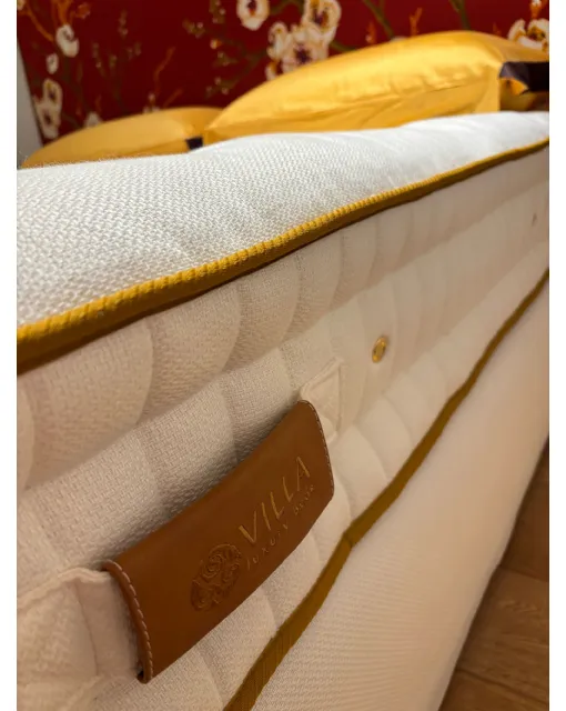 VLB Leonardo is the first of the family jewels, made in Italy.