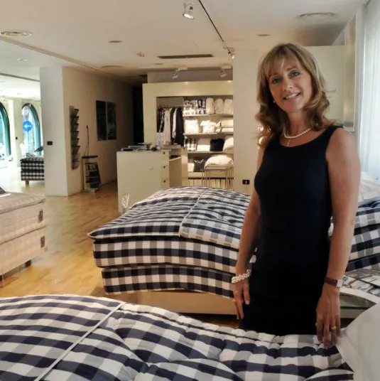 HASTENS STORE MILANO 2007