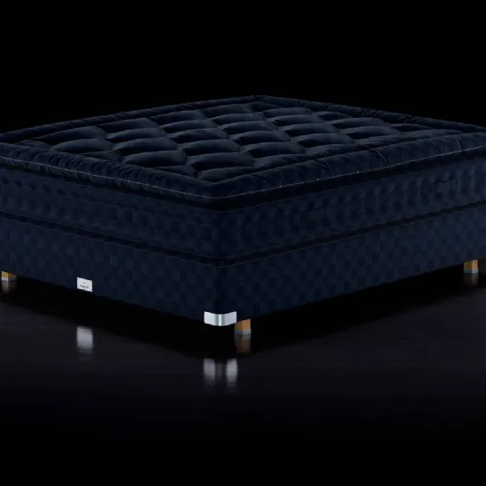 2000T horsehair bed by Hastens by Villa Luxury Beds Milano