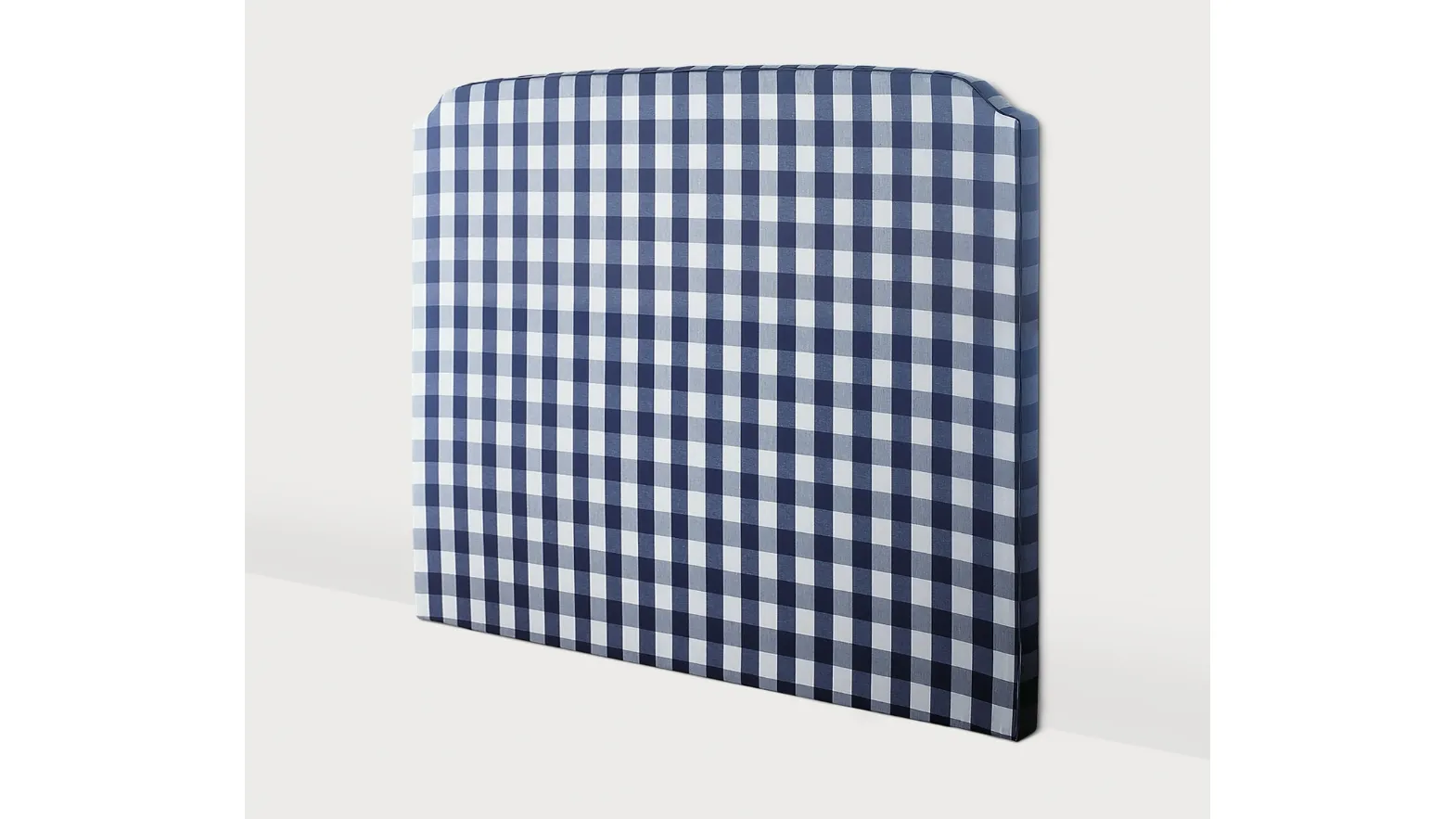 Harmoni pine wood headboard by Hastens